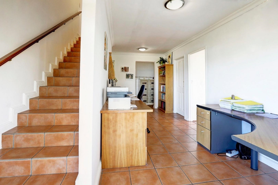 4 Bedroom Property for Sale in Welgemoed Western Cape